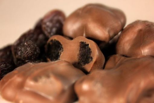 Chocolate Covered Raisin Cluster